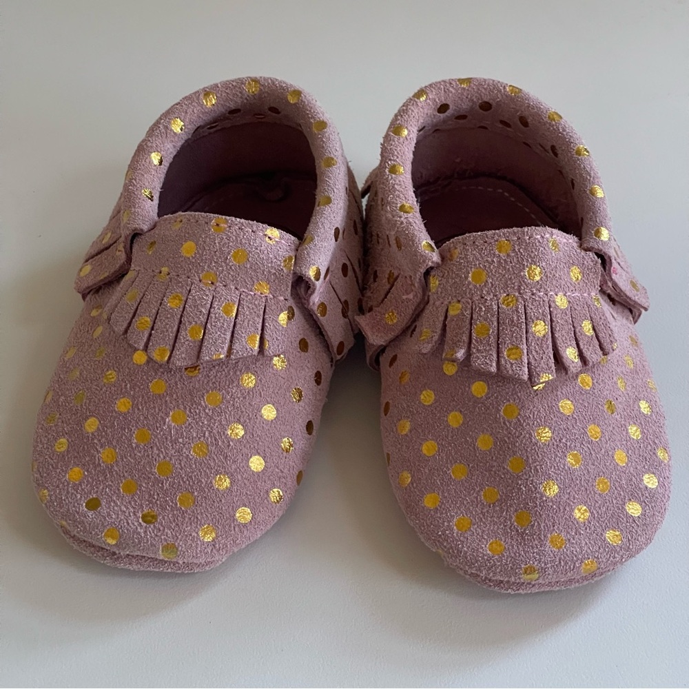 Bird Rock Baby Confetti Blush Pink and Gold Dots Moccasins Sz 6.5 Girl’s Fringe - Picture 7 of 15